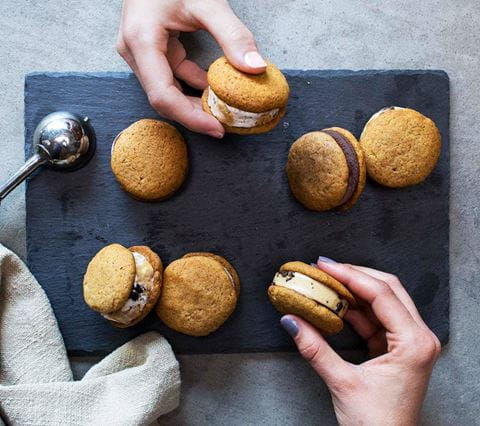 recipe image Vegan Frozen Dessert Sandwiches