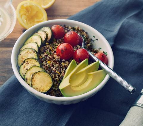 recipe image Bols de quinoa avec légumes grillés