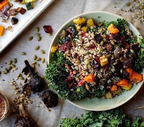 recipe image Salade-Repas aux Légumes Grillés et au Quinoa Parfumé