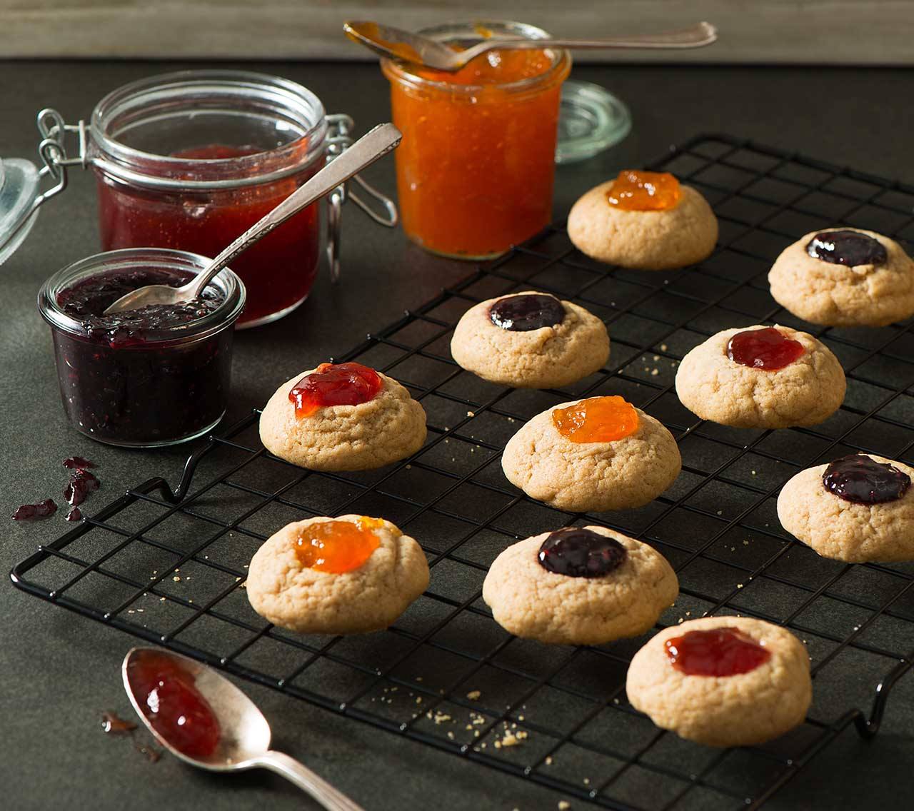 Raspberry Linzer Thumbprint Cookies| Becel