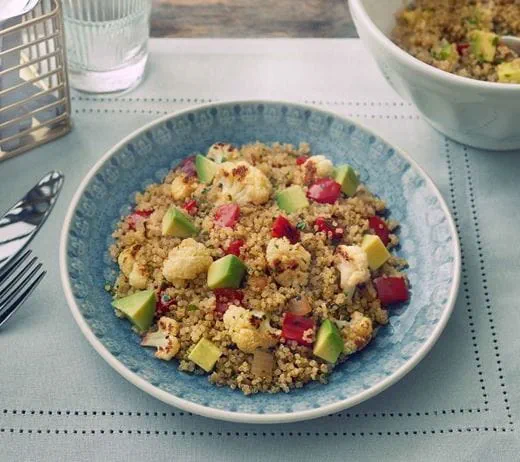 recipe image Salade de chou-fleur et quinoa au miel et à la lime