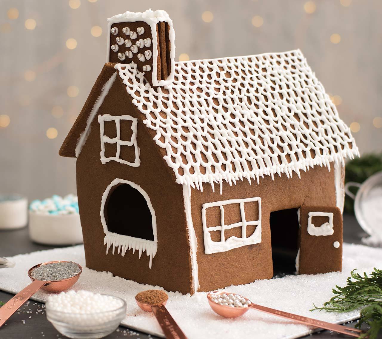 Maison en Pain d'épices artisanale décorée main