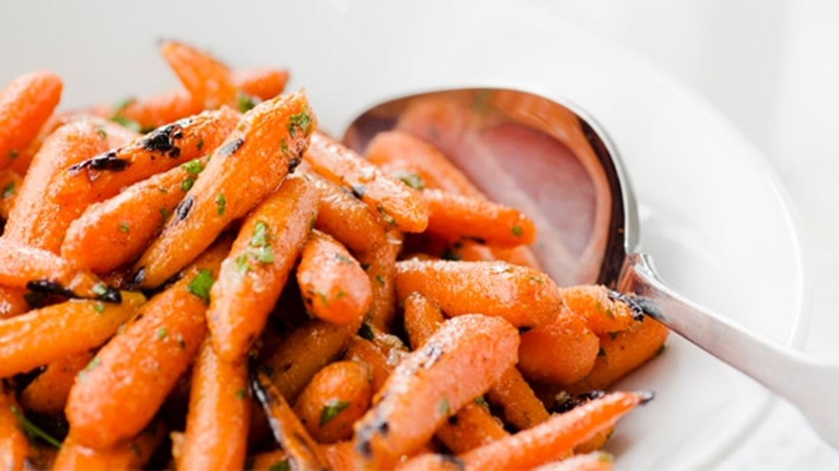 recipe image Maple-Dijon Carrots