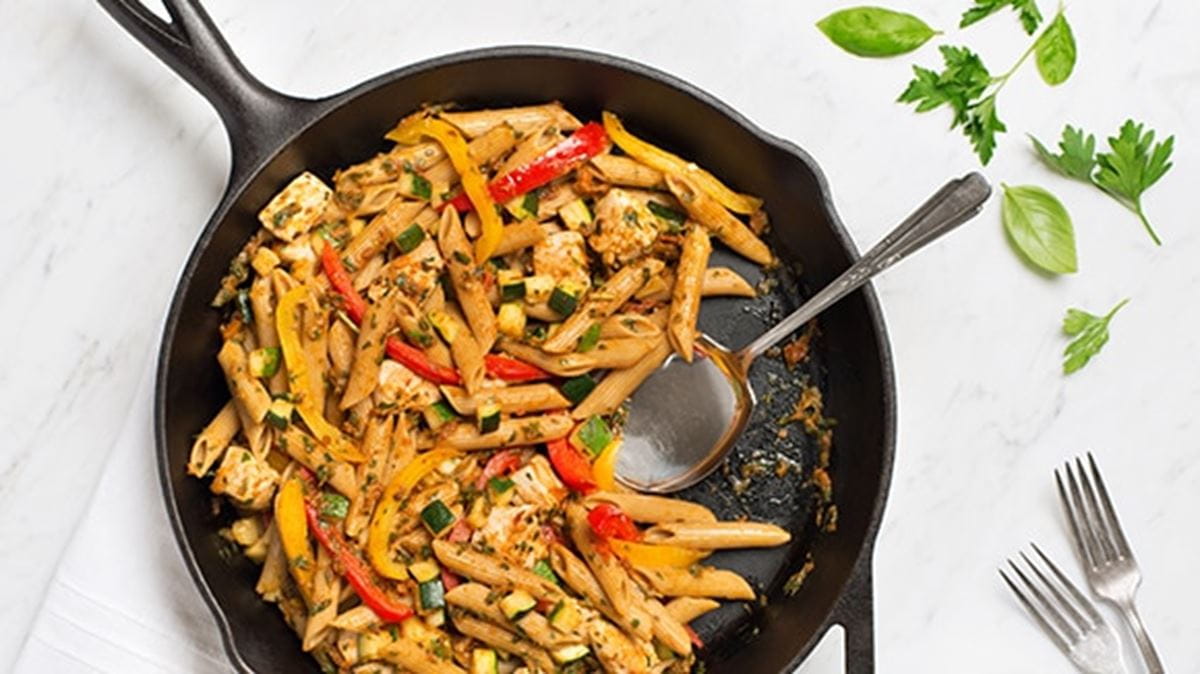 recipe image Pesto Pasta with Chicken, Zucchini & Peppers