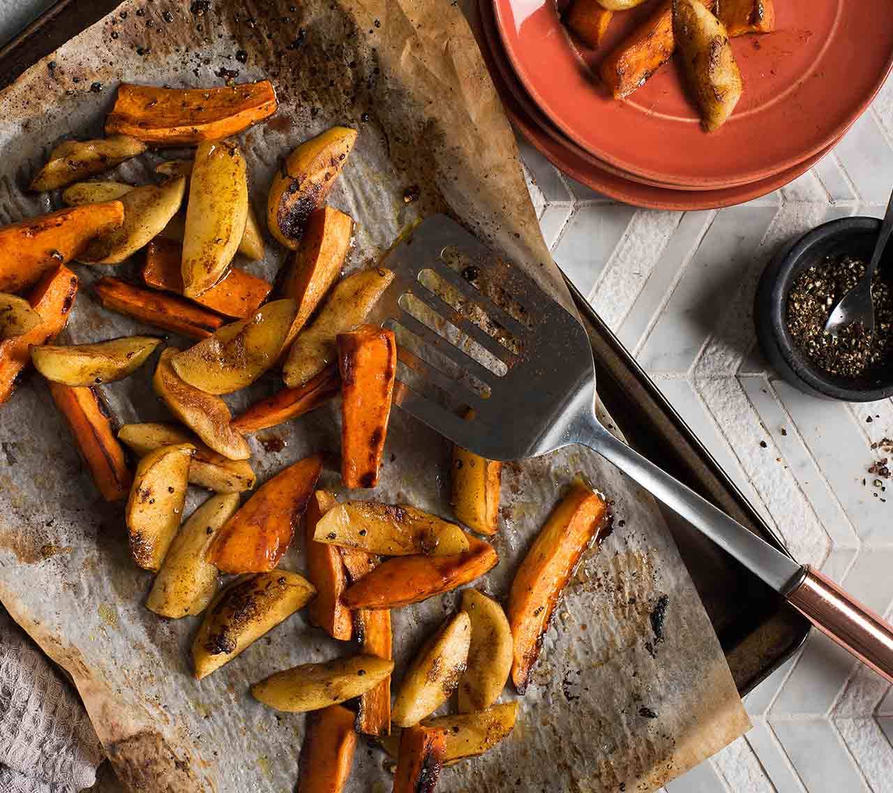 Cinnamon Roasted Sweet Potatoes & Apples| Becel