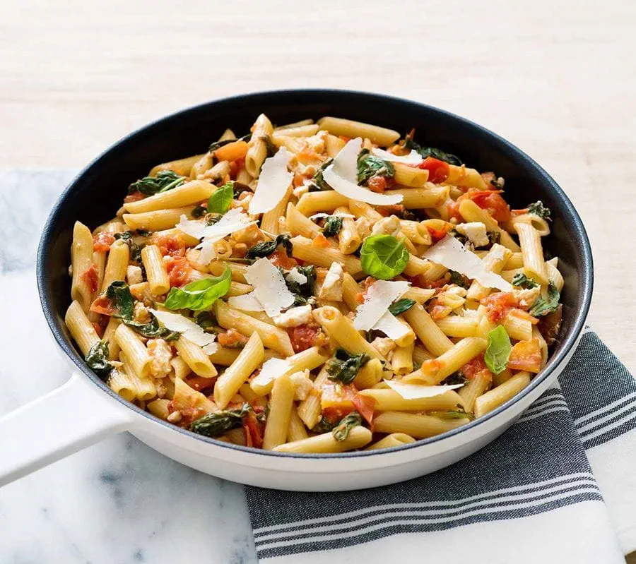 recipe image Penne aux épinards, tomates et féta